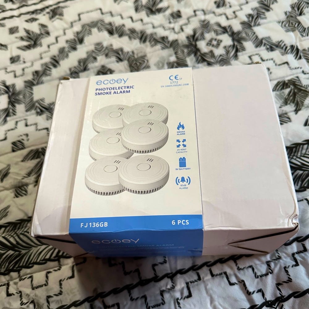 Never used 6pk of smoke alarms